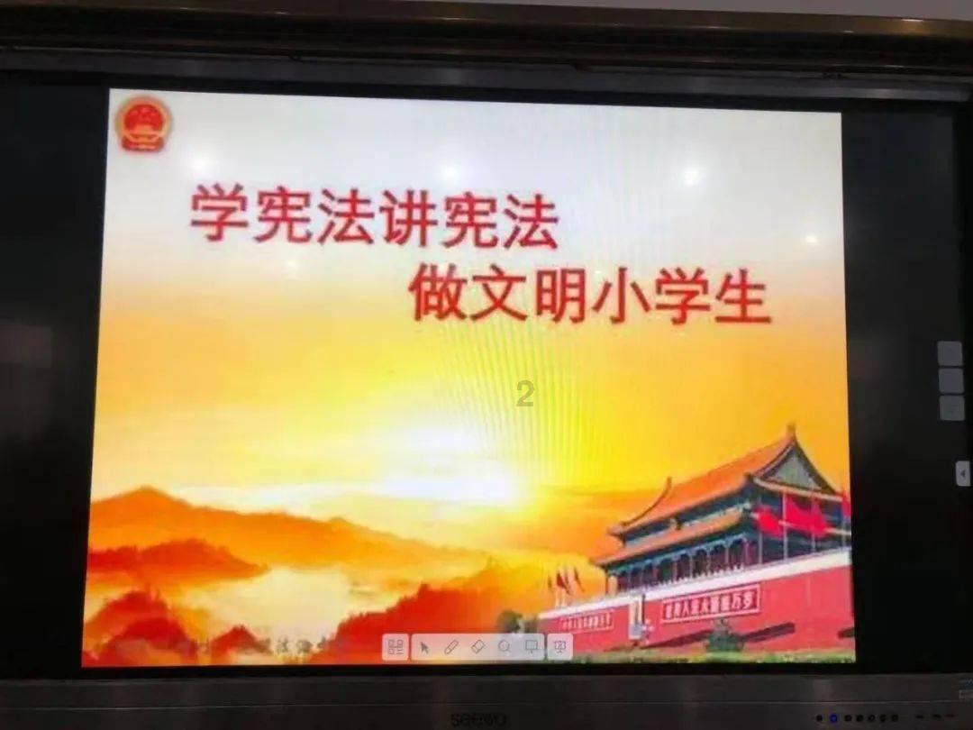 杨幂不愧是行走的种草机,随便一穿就卖疯!
